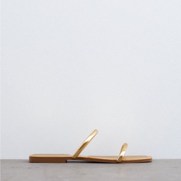 Zara Flat Metallic Sandal size 8 - Picture 1 of 1